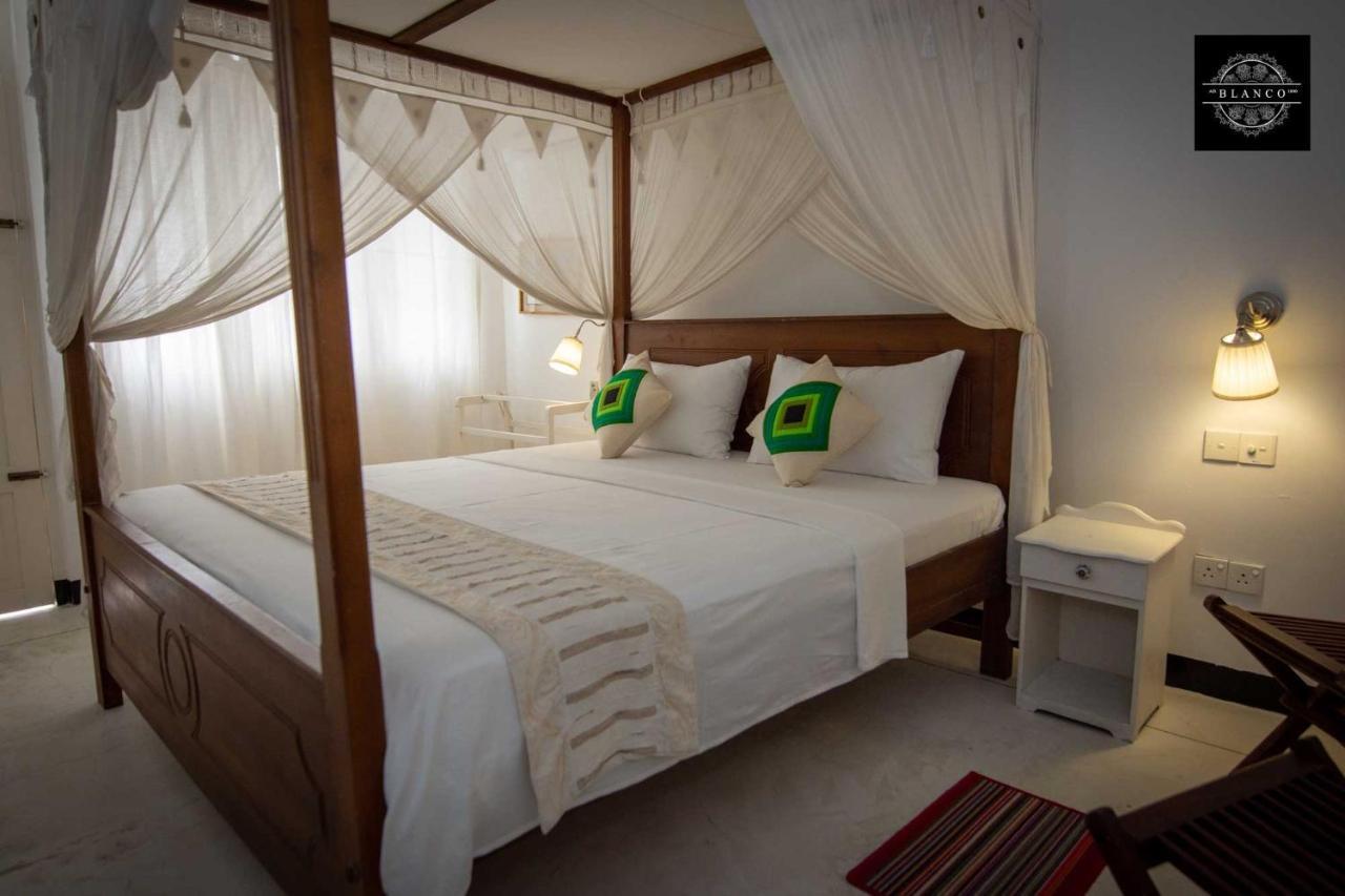 Villa Blanco Dehiwala-Mount Lavinia Kültér fotó